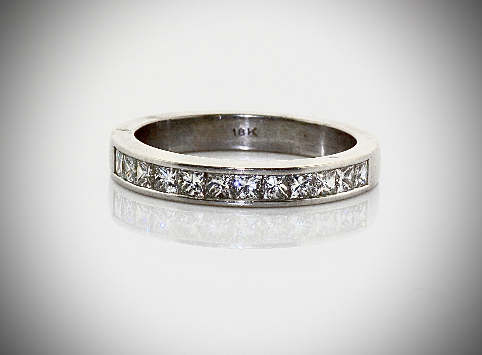 18K White Gold 12-Channel Set Princess Cut Diamond (0.84cys, VS2, G-H) Wedding Band