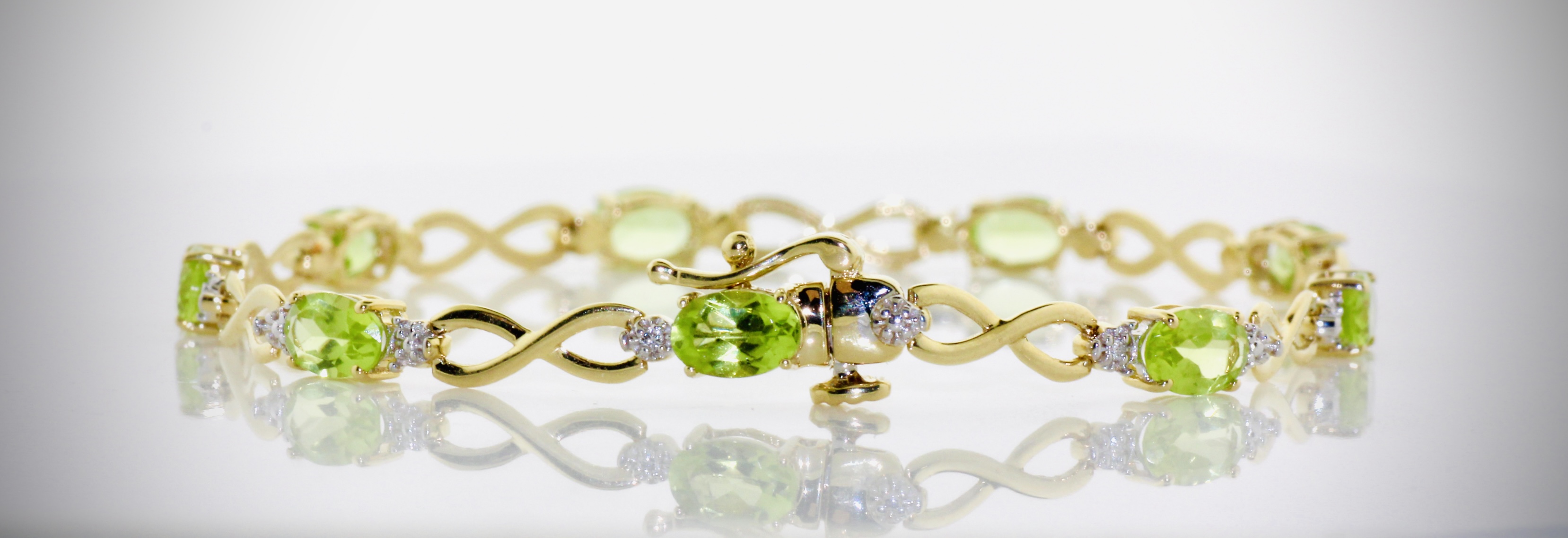 14K Yellow Gold Peridot and Diamond Infinity Bracelet
