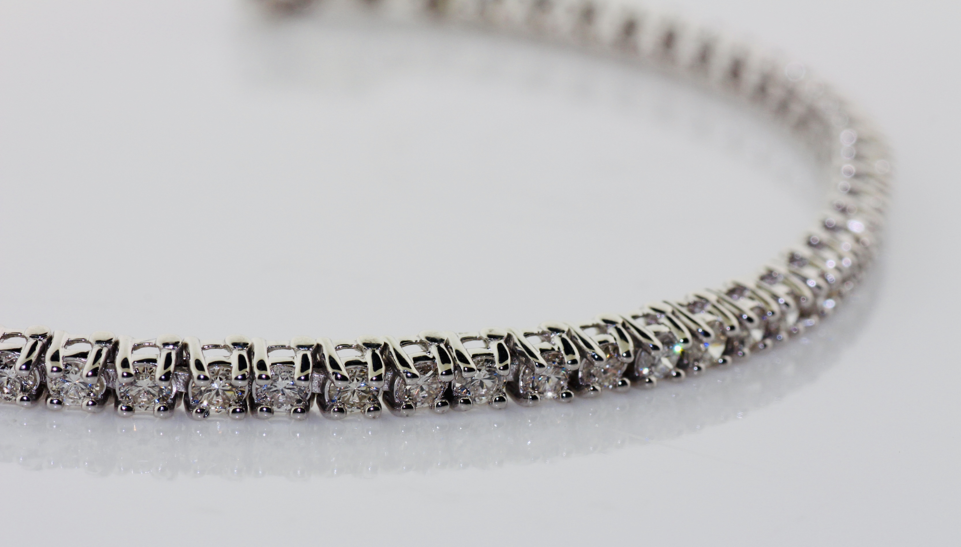 14K White Gold Round Diamond Tennis Bracelet (3.00ctw) - 7 inches