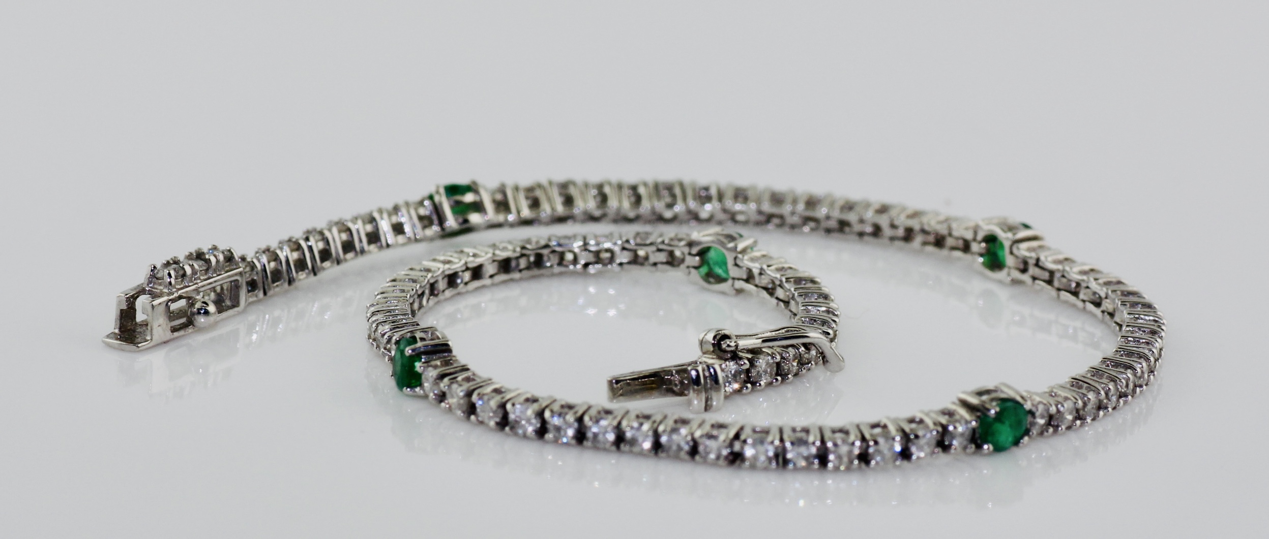14K White Gold Diamond (0.75cts) and Emerald (1.0cts) Bracelet