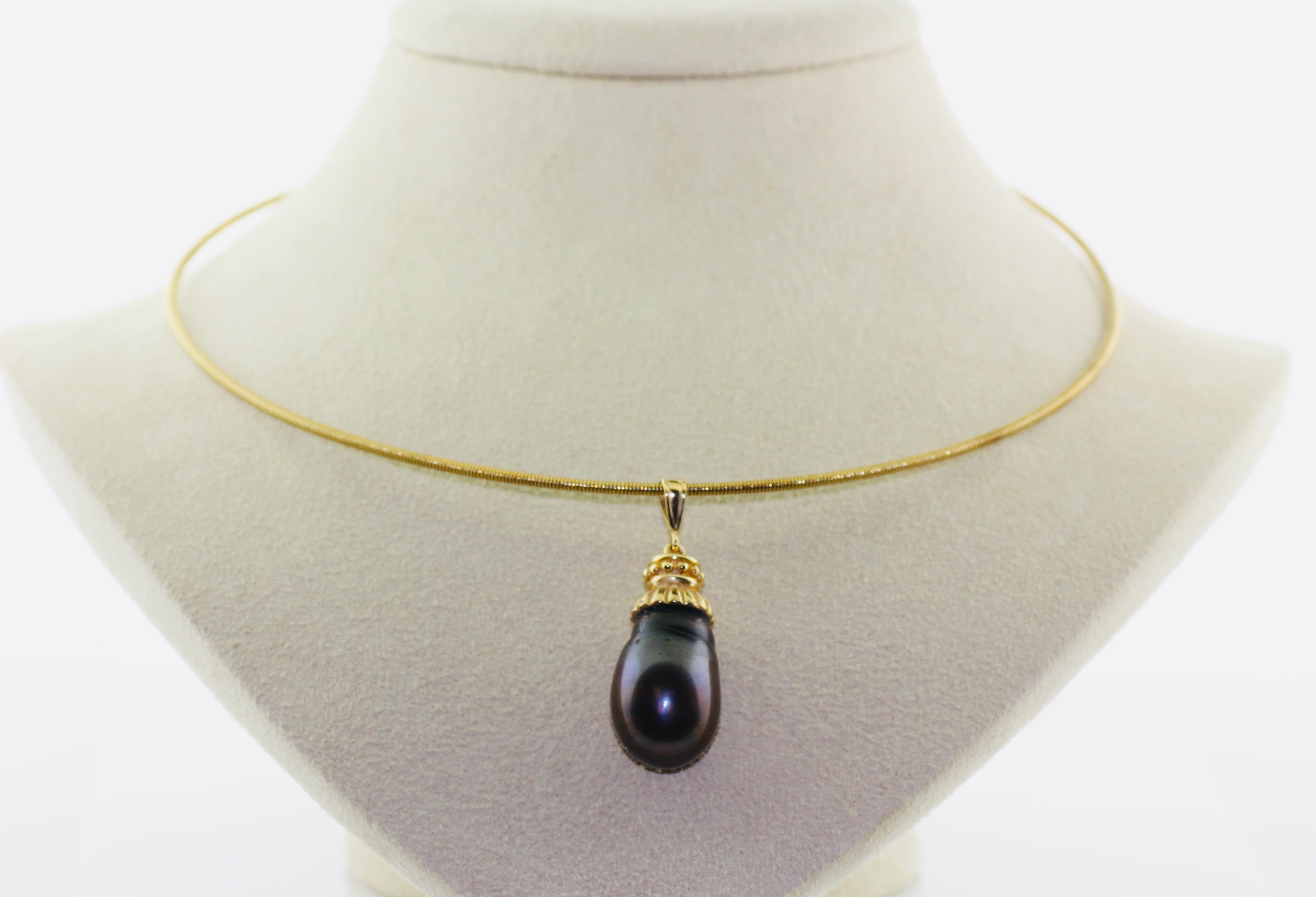 14K Yellow Gold Tahitian Pearl Pendant with Wire Necklace