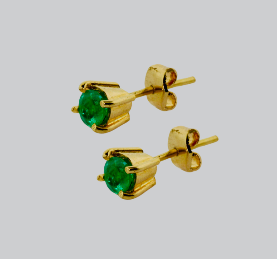 18K Yellow Gold Stud Emerald Earrings