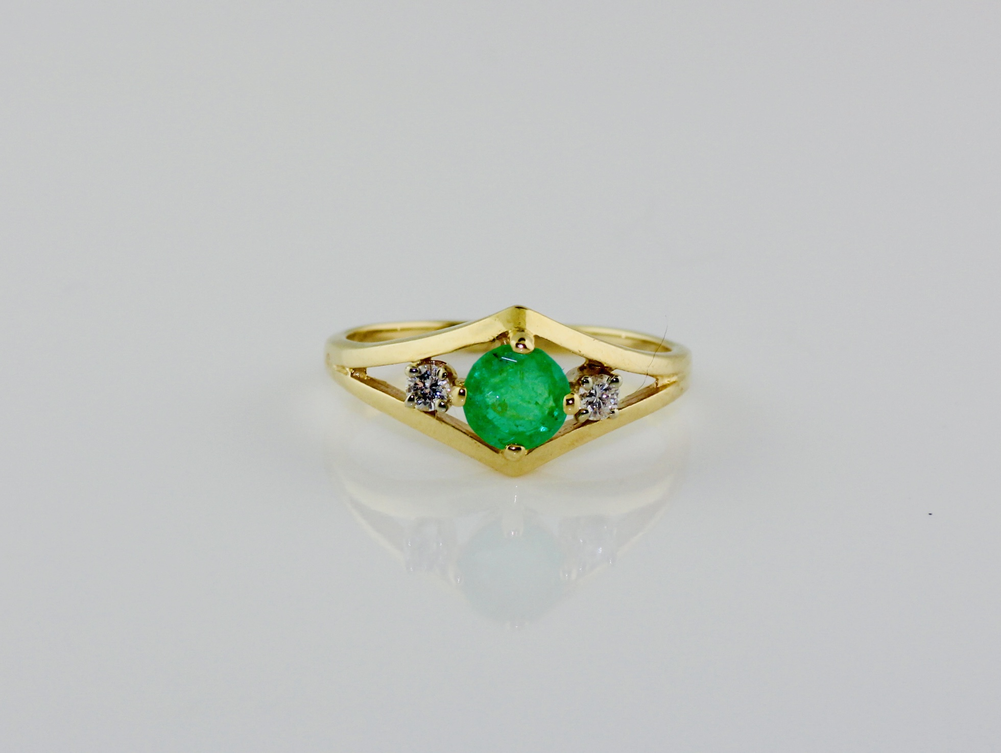 14K Yellow Gold Round Emerald (.40ct) and Diamond (.05ctw) Ring