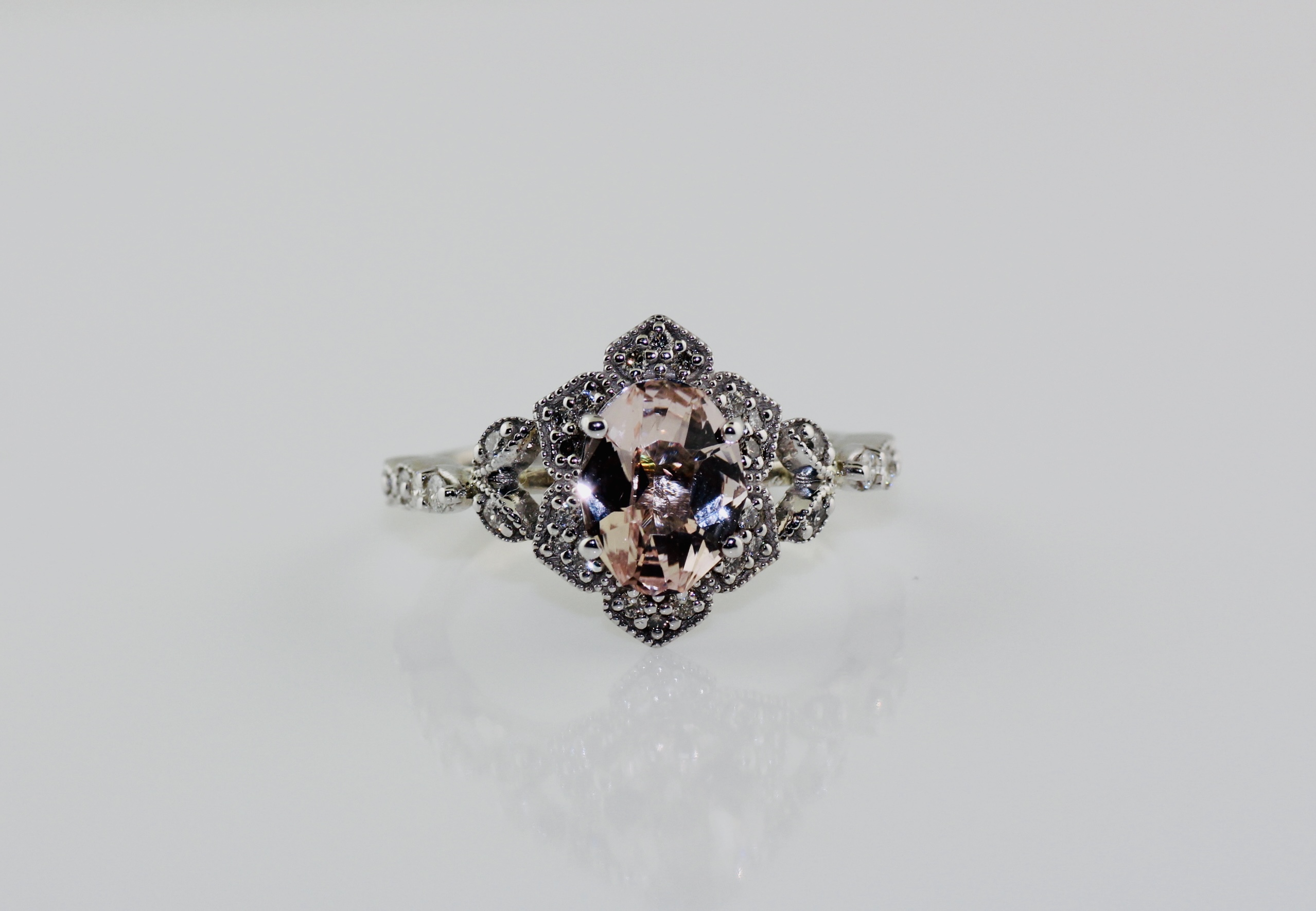 14K White Gold Morganite (1.52ct) and Diamond (0.28ctw) Ring