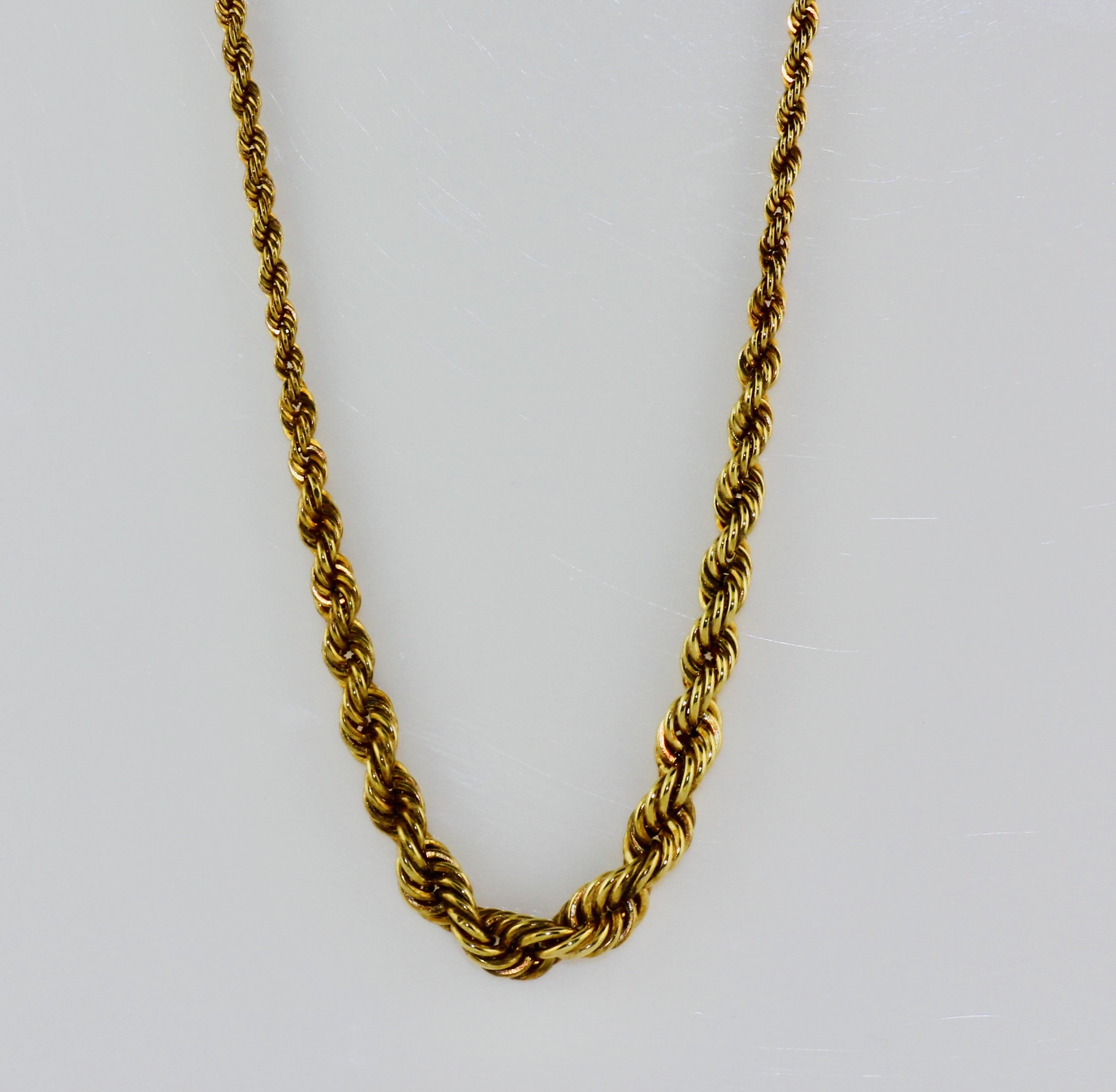 18K Yellow Gold Graduated Hollow Rope Chain (18")