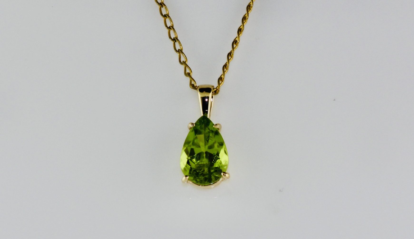 14K Yellow Gold Teardrop Peridot Pendant