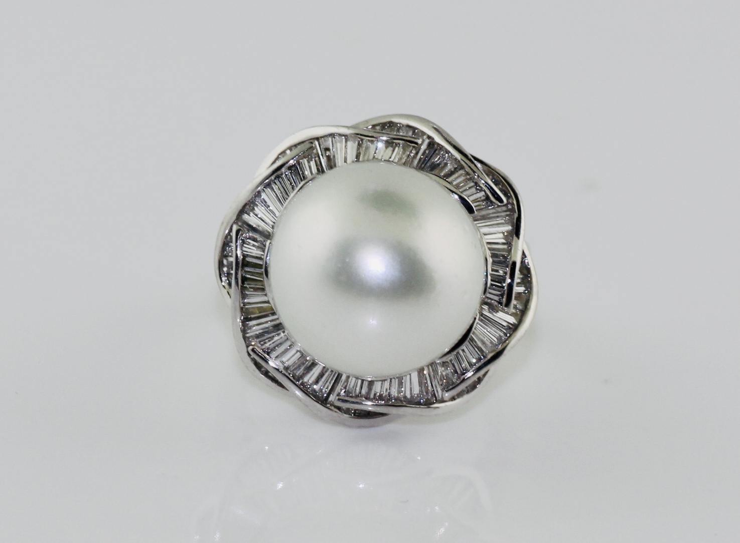 Platinum South Sea Pearl and Diamond (4.ooctw, VS2, F) Ring