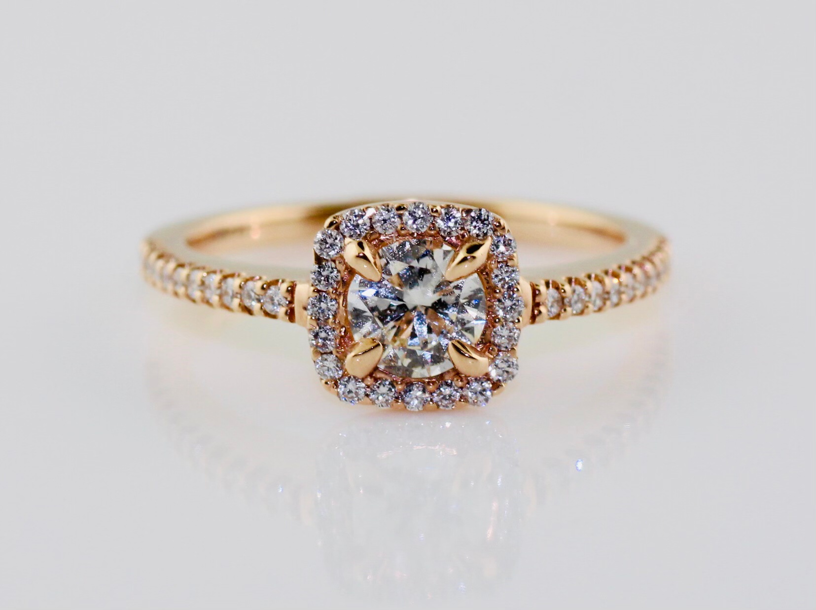 14K Rose Gold Diamond 0.47ct(Center) 0.26ct(Sides) Engagement Ring