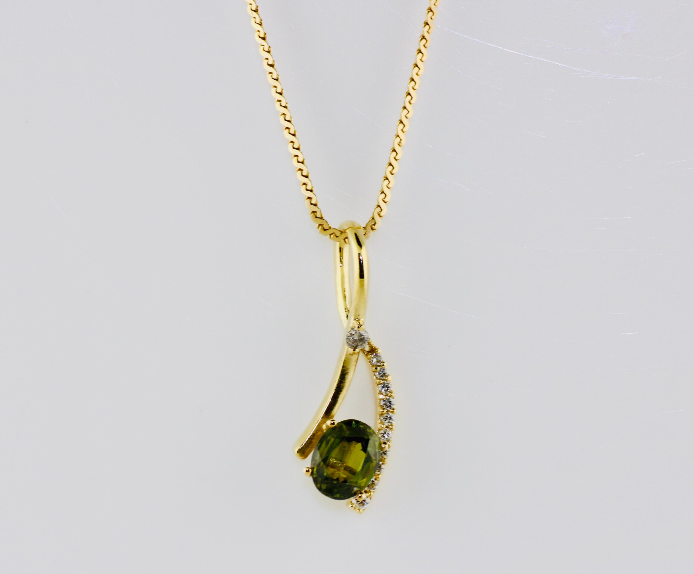 14K Yellow Green Sapphire (1.00ct) and Diamond (0.12ctw) Pendant