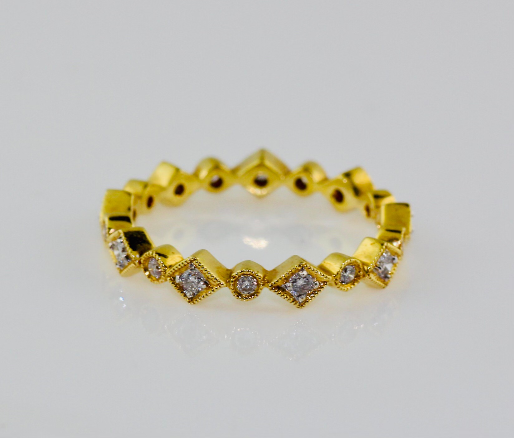 18K Yellow Gold Geometric Diamond (0.36ctw) Eternity Wedding Band
