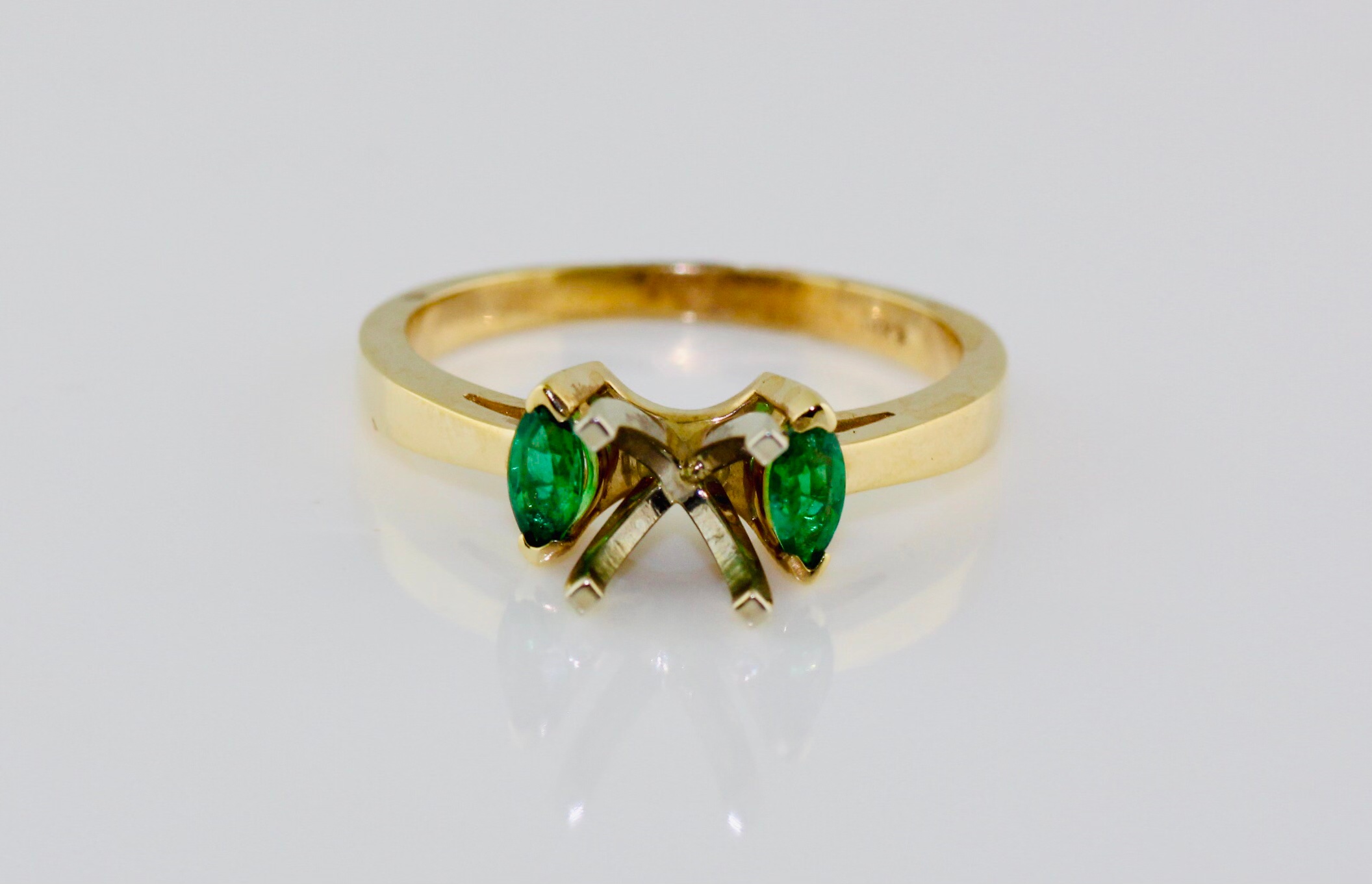 14K Two Tone Emerald (.27ct) Engagement Ring Setting