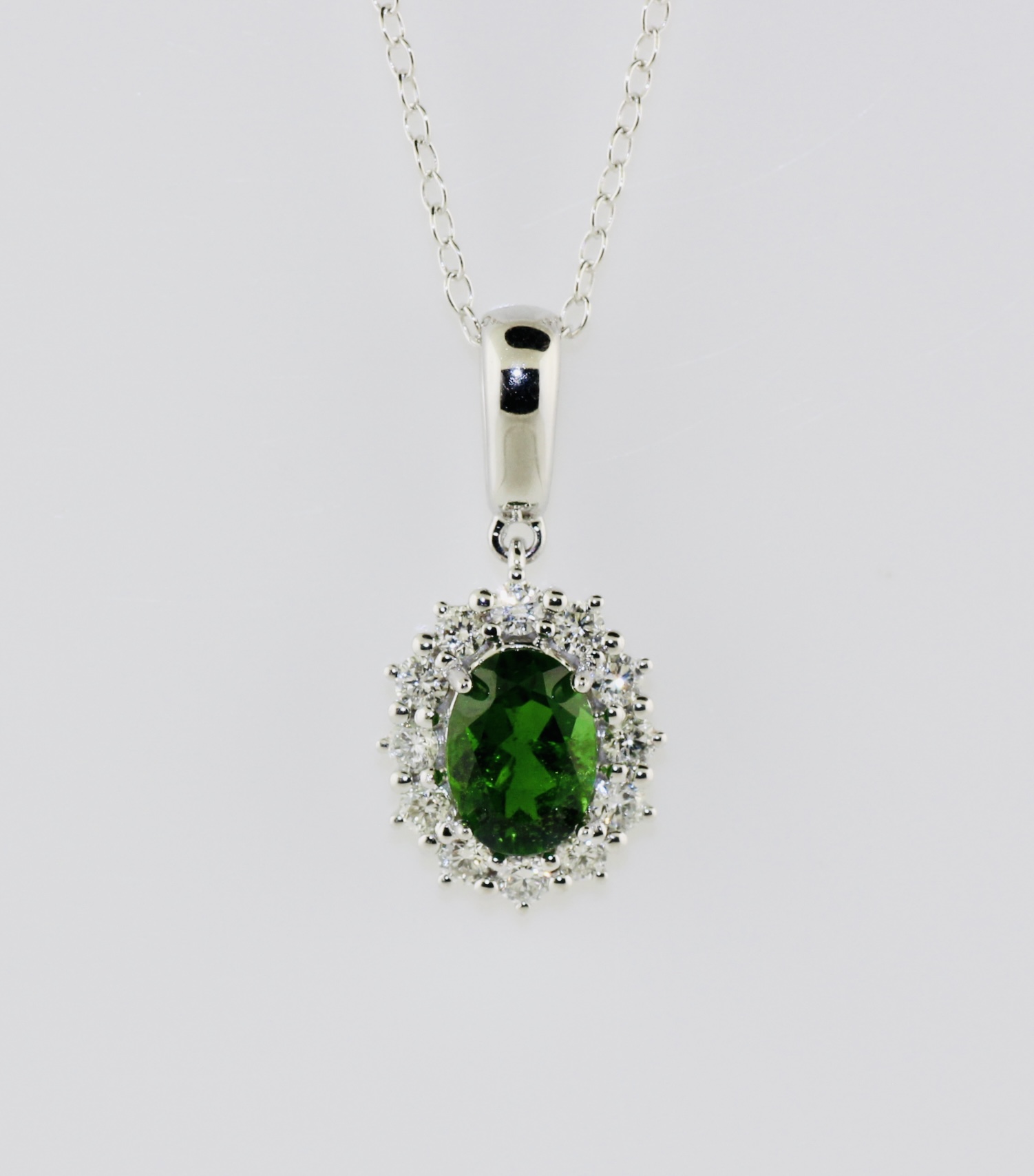 14K White Gold Chrome Diopside (0.88ct) and Diamond (0.36ctw, SI1, G-H) Pendant