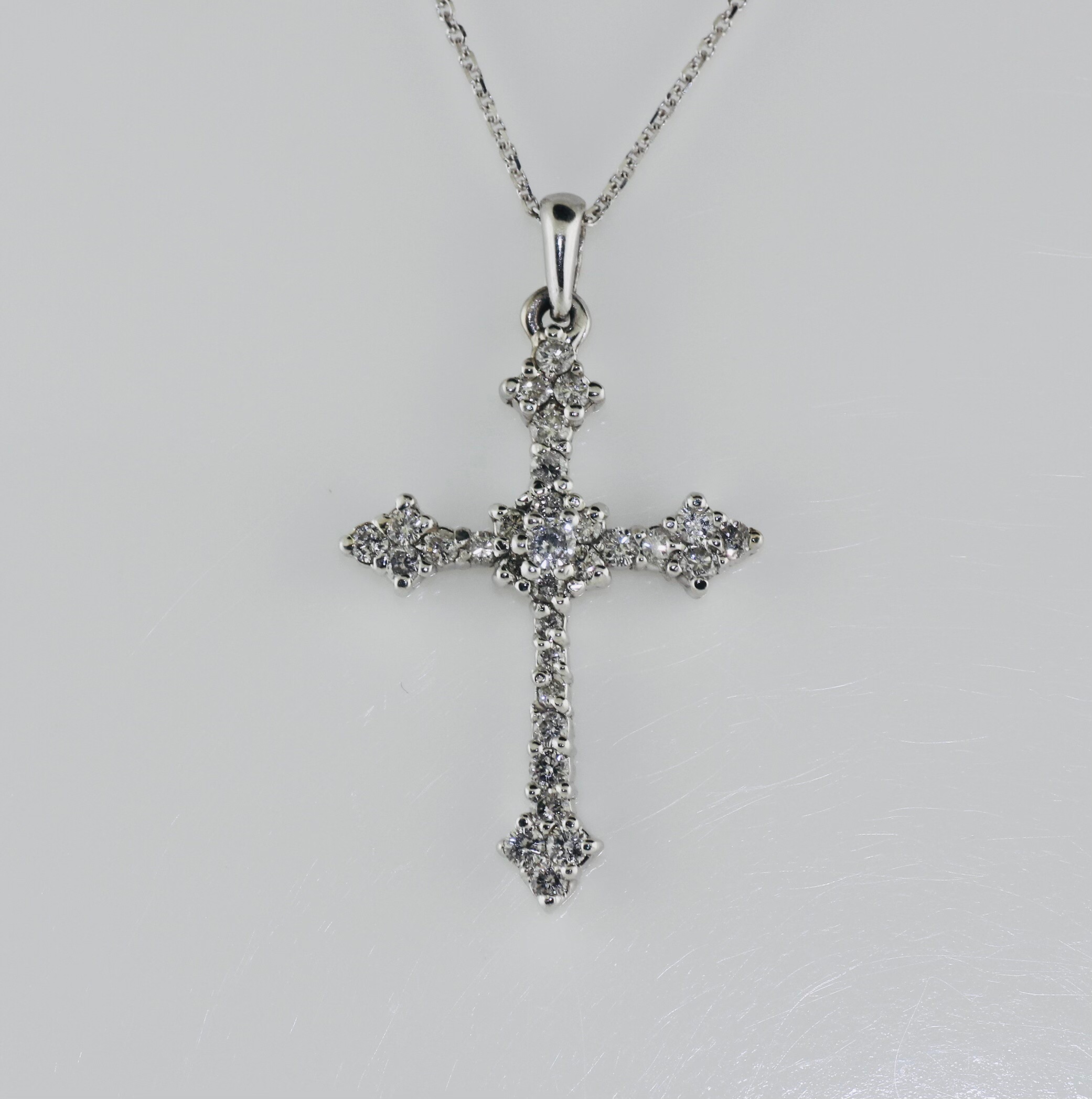 14K White Gold Natural Diamond (1.00ctw) Cross Pendant