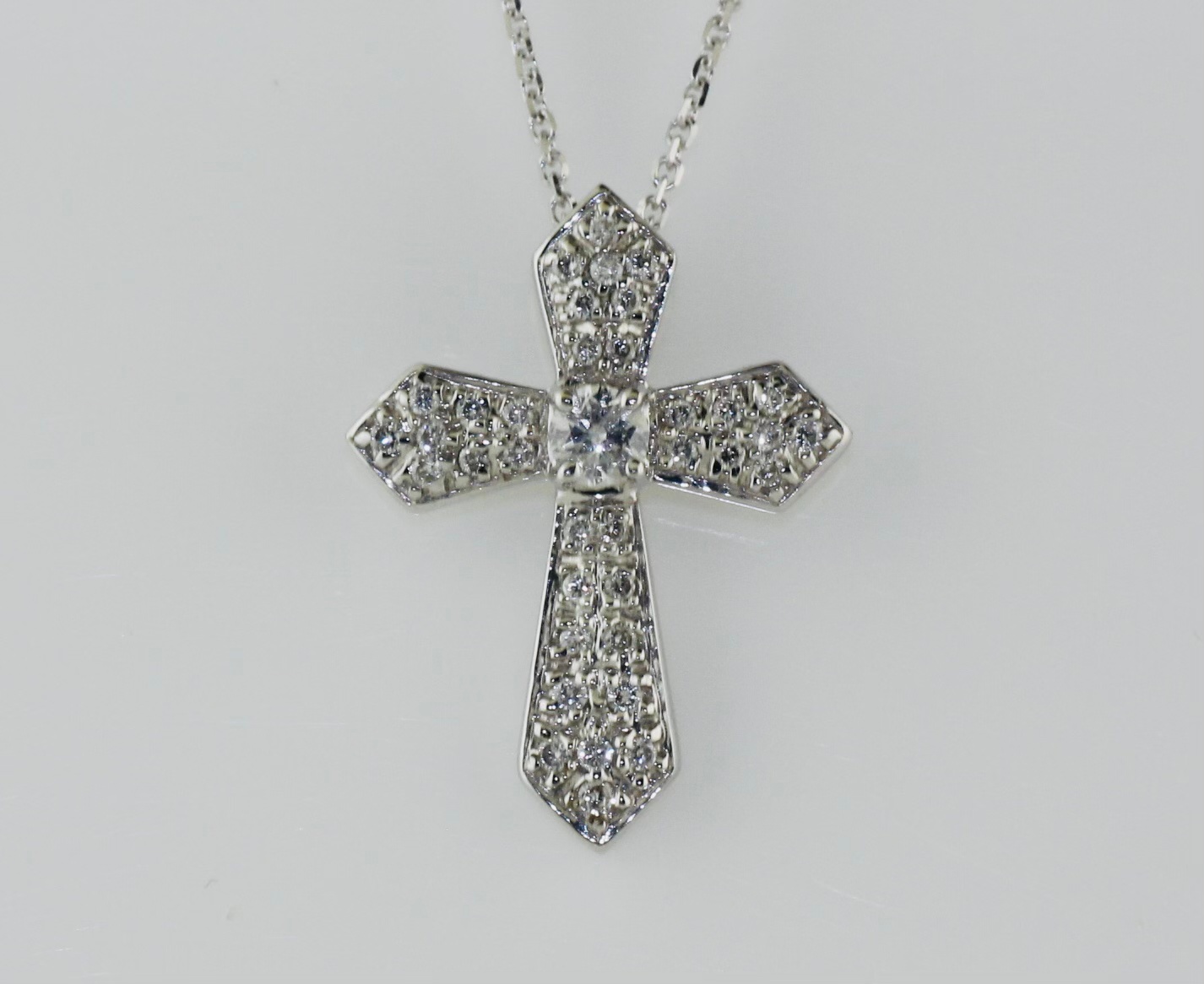 14K White Gold Diamond Cross (0.49ctw)