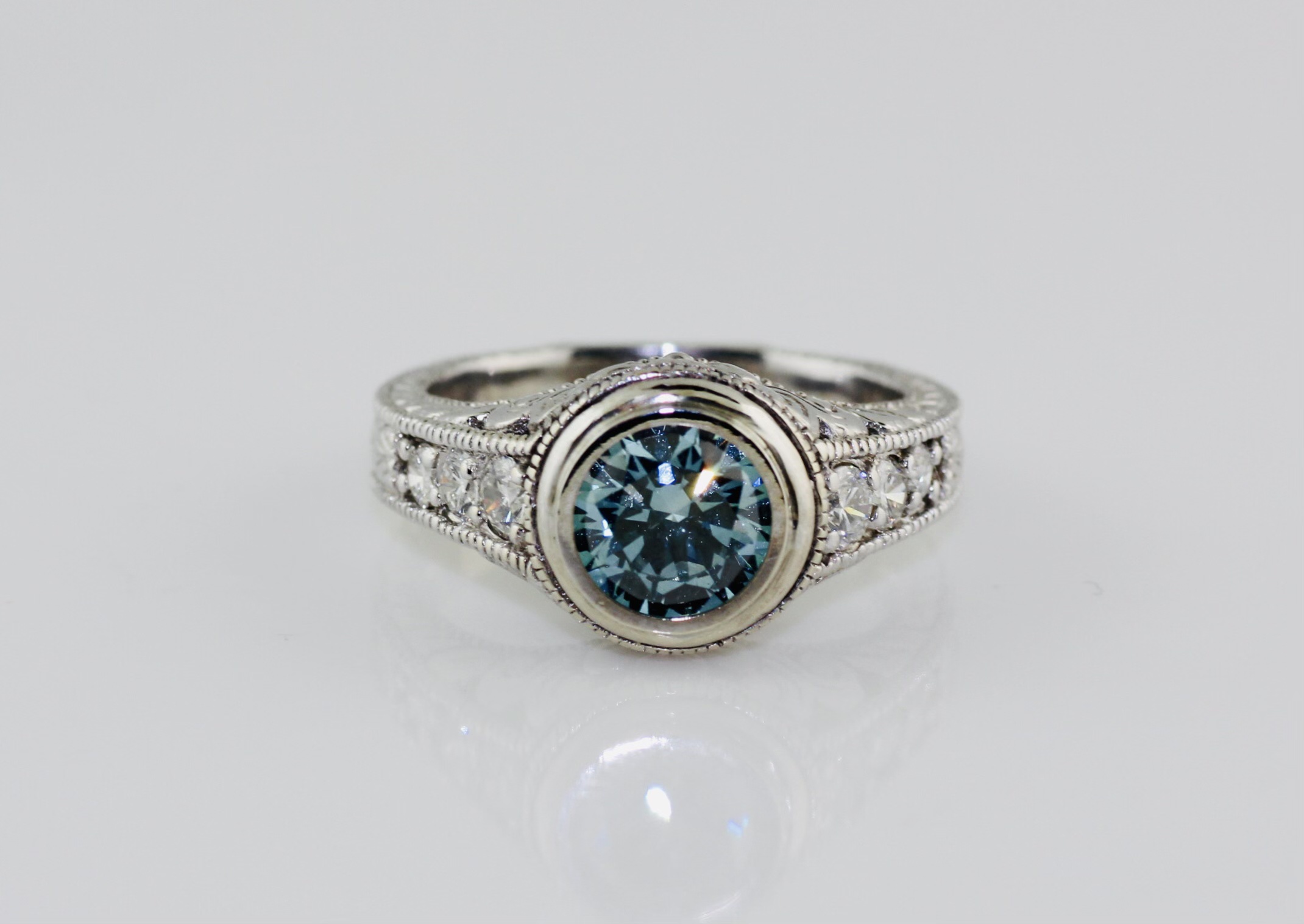 14K White Gold Aquamarine (2.0ctw) and Diamond Ring