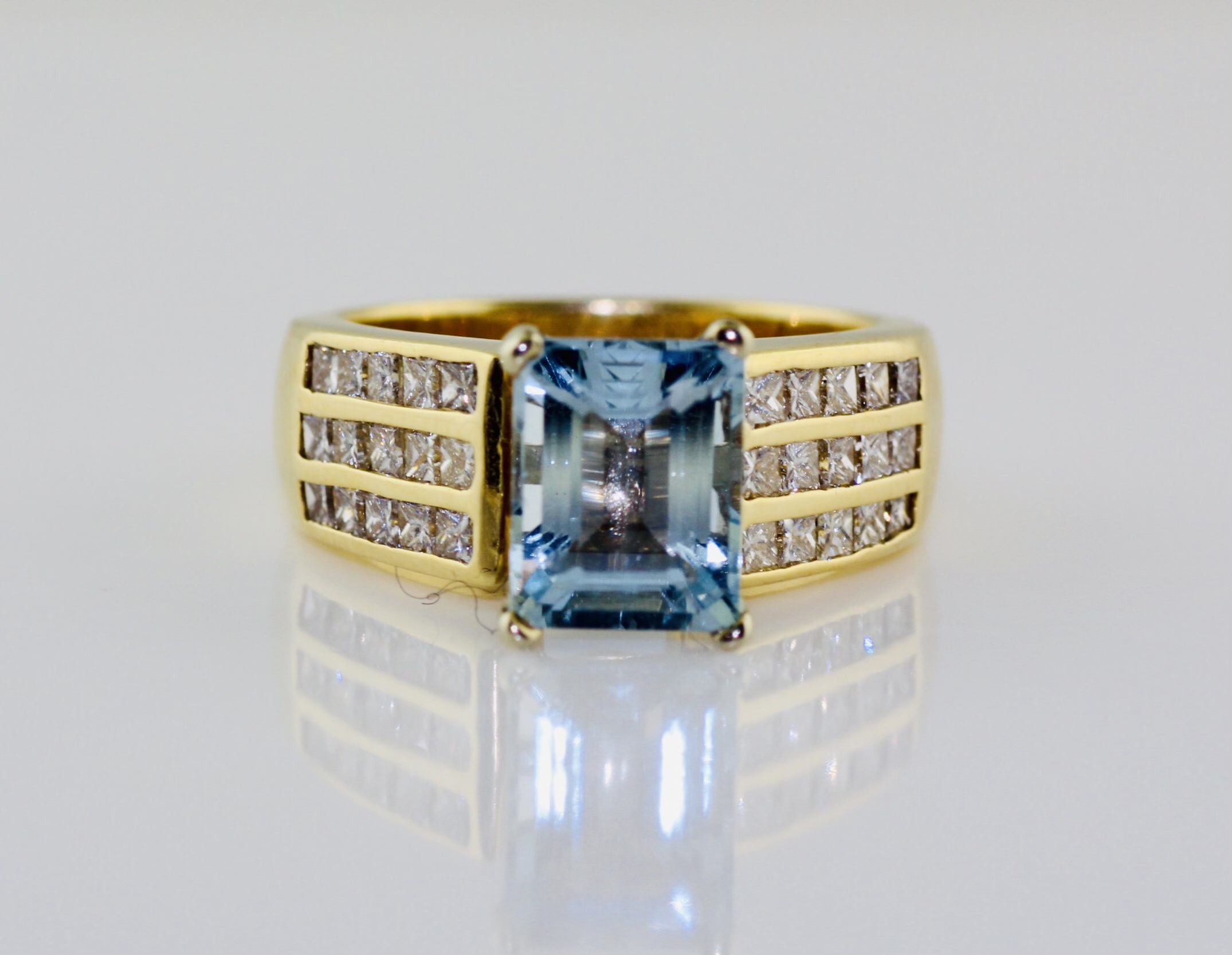 14K White Gold Aquamarine and Three Row Diamond (1.2ctw) Ring